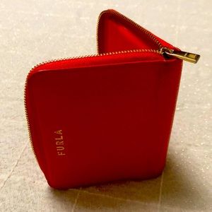 Red Furla women’s wallet (standard size)